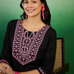 Women Floral Embroidered Side Slits Kurti