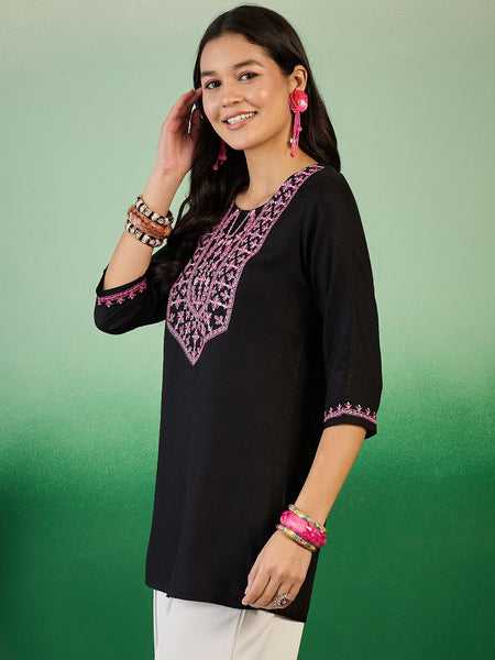 Women Floral Embroidered Side Slits Kurti