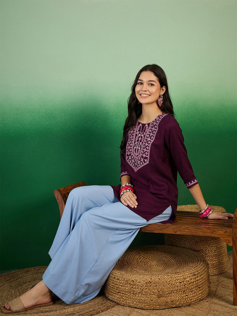 Women Floral Embroidered Side Slits Kurti